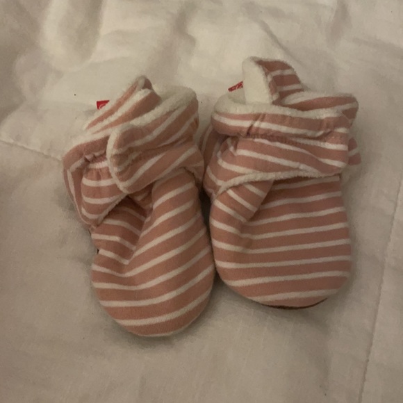 Winter Baby Booties 6-12 months - Picture 2 of 4